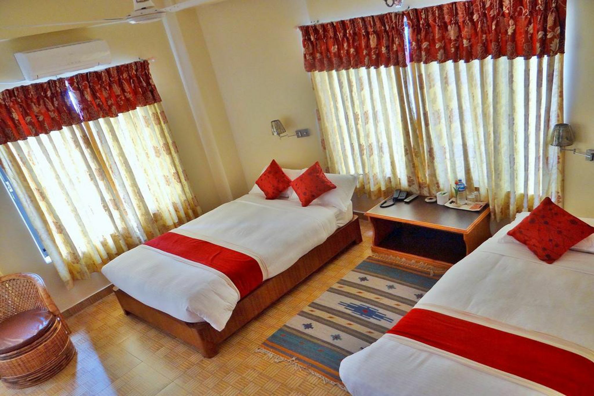 Silver Sky Hotel Pokhara Eksteriør billede